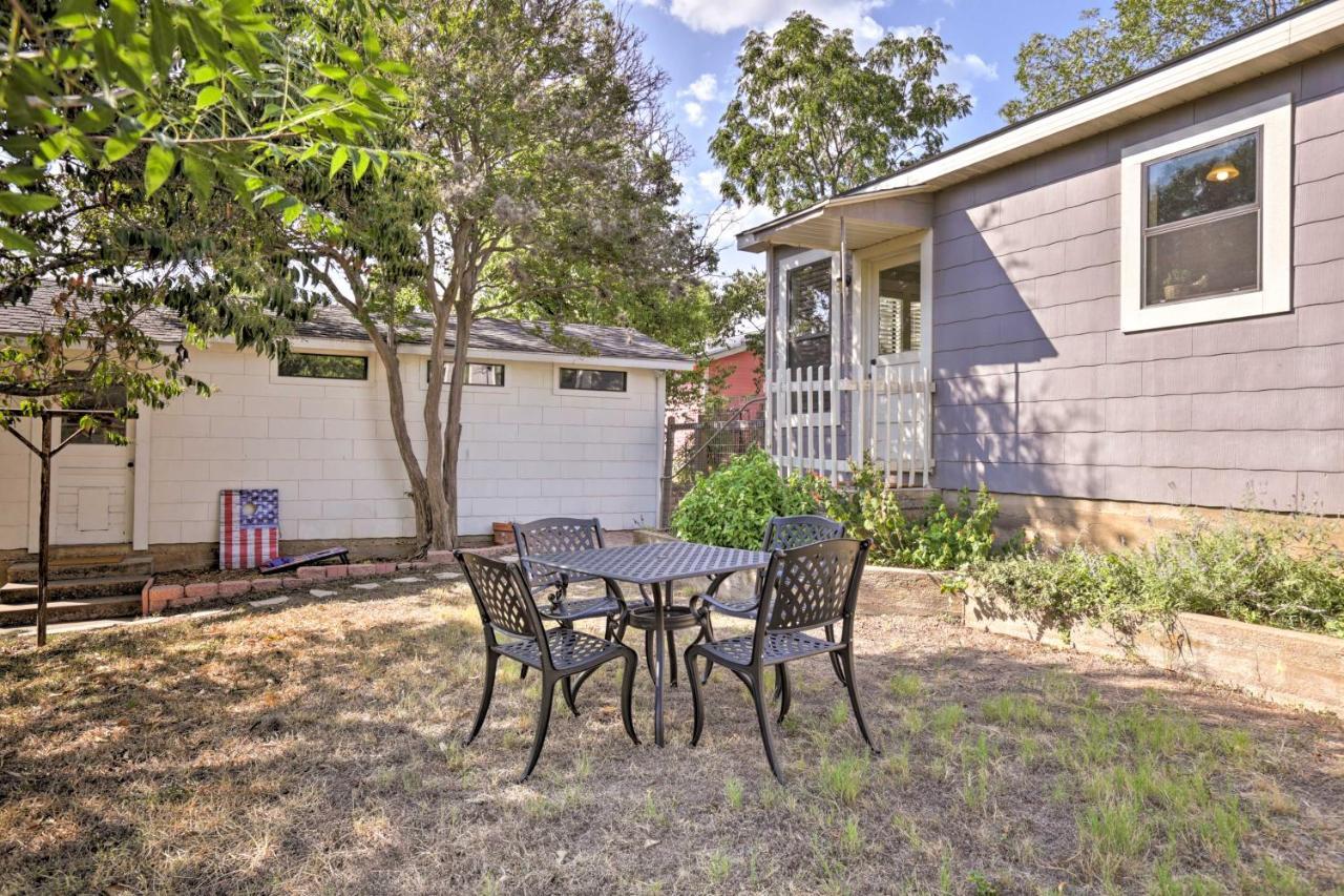 Fredericksburg Cottage With Grill - Walk To Main St! Zewnętrze zdjęcie